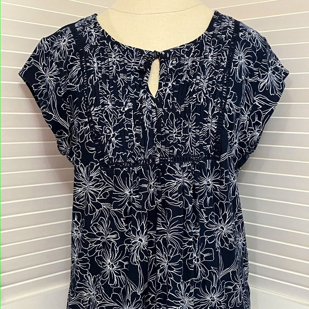 Tommy Hilfiger Silky Fabric Top with Cap Sleeves and Pleated front Yoke